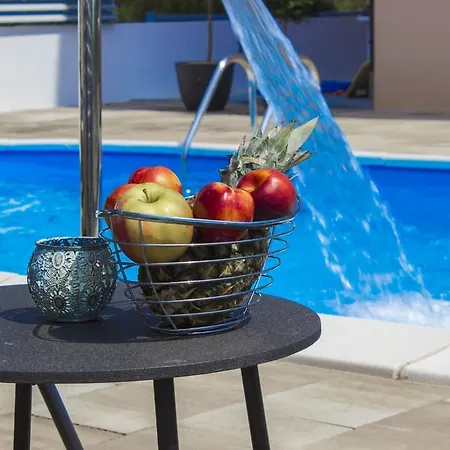 Apartmán Bozica With Pool Vodice